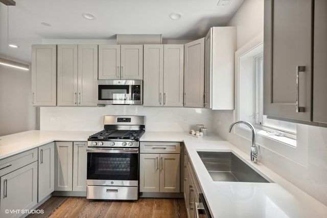 4824 S Champlain Avenue 4, Chicago, IL 60615