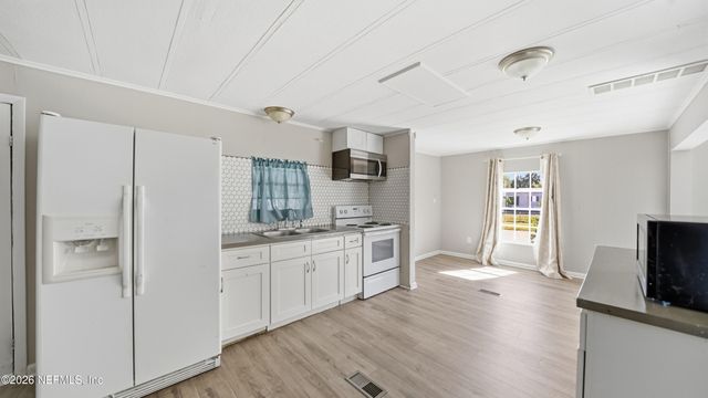 5827 JASON Drive, Jacksonville, FL 32244