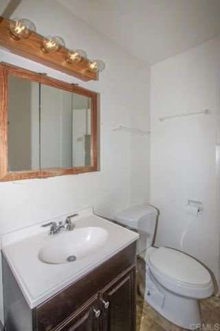 976 Olive Avenue, Vista, CA 92083