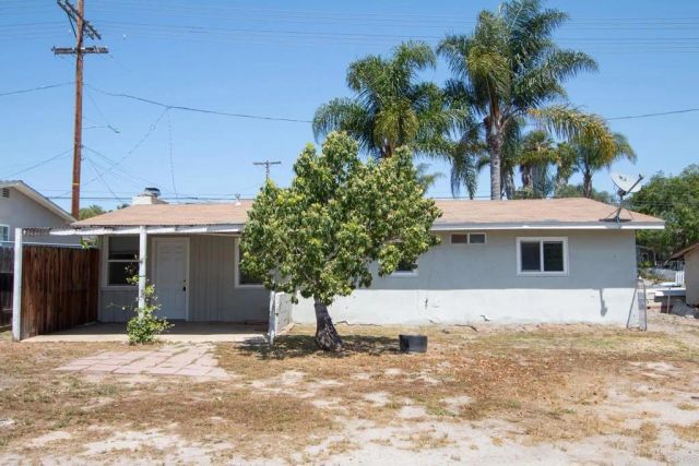 976 Olive Avenue, Vista, CA 92083