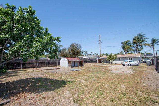 976 Olive Avenue, Vista, CA 92083