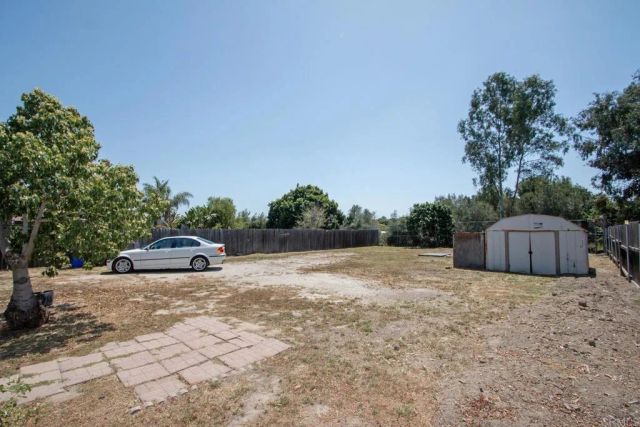 976 Olive Avenue, Vista, CA 92083
