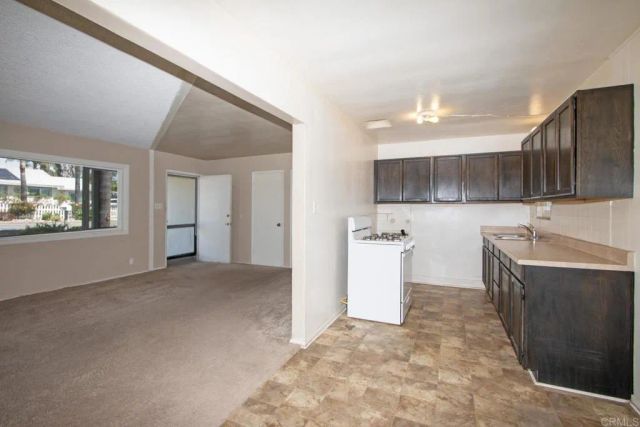 976 Olive Avenue, Vista, CA 92083