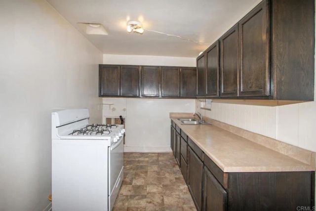 976 Olive Avenue, Vista, CA 92083