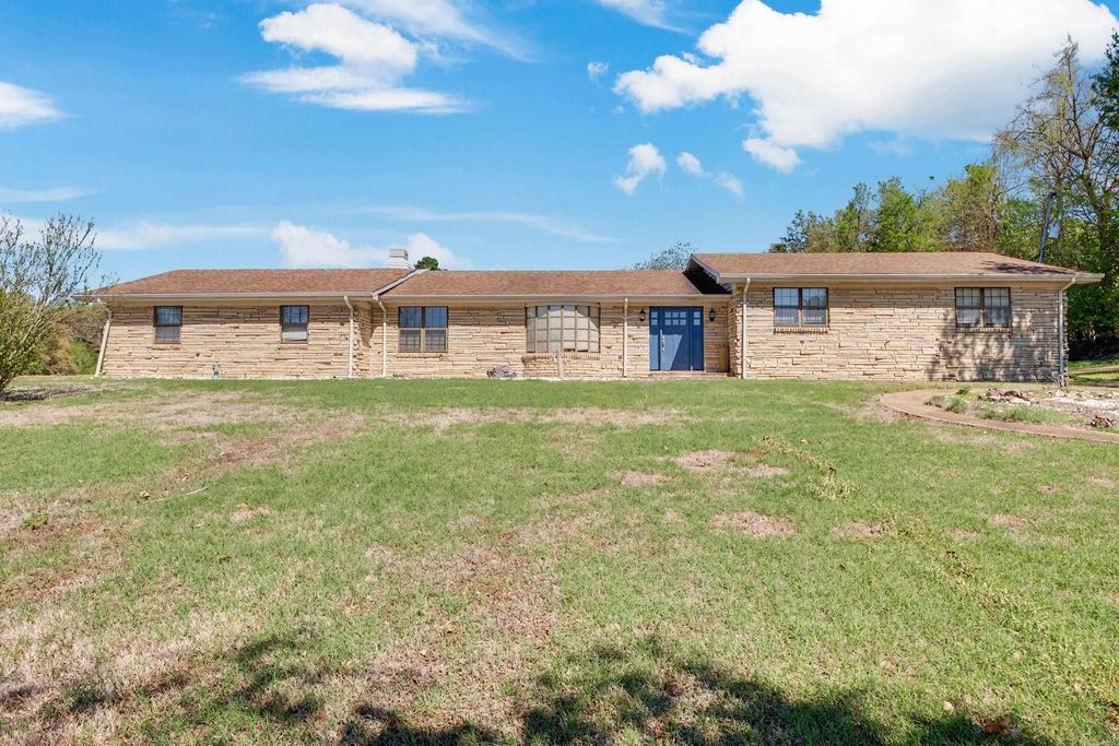 2526 Hwy 242 W, Lexa, AR 72355