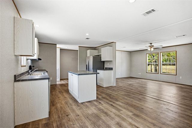 119 LONDON AVENUE, Interlachen, FL 32148