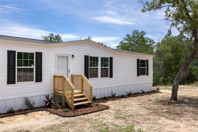 119 LONDON AVENUE, Interlachen, FL 32148
