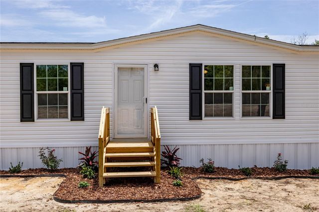 119 LONDON AVENUE, Interlachen, FL 32148