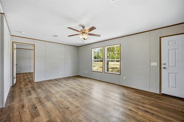 119 LONDON AVENUE, Interlachen, FL 32148
