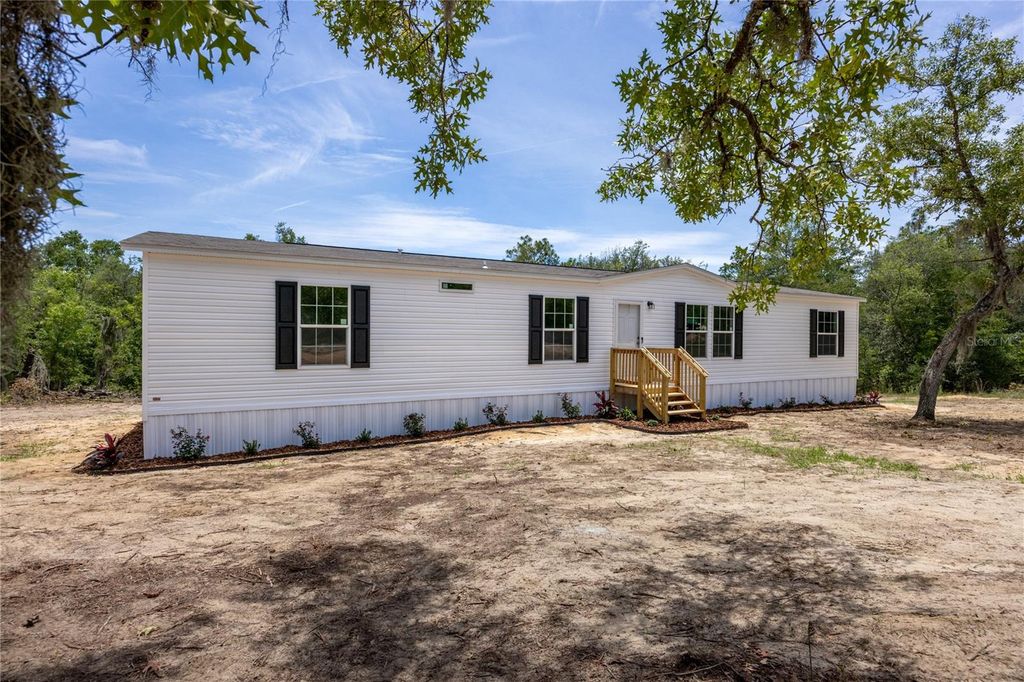 119 LONDON AVENUE, Interlachen, FL 32148