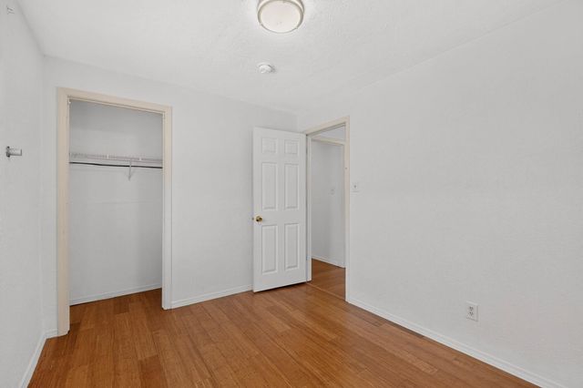 915 Pacific Avenue SW, Albuquerque, NM 87102