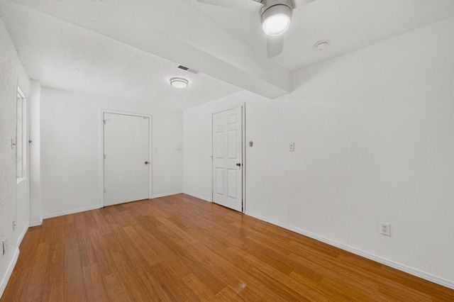 915 Pacific Avenue SW, Albuquerque, NM 87102