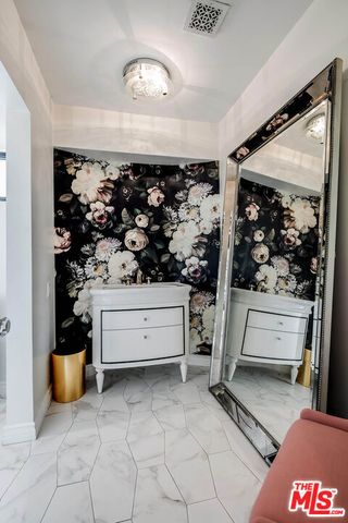 4239 W Mcfarlane Avenue, Burbank, CA 91505