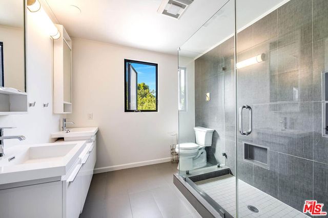 4239 W Mcfarlane Avenue, Burbank, CA 91505