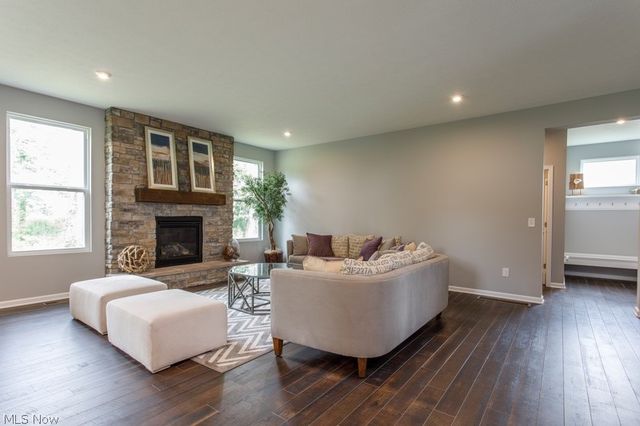 3618 Great Windsor Lane, Green, OH 44685