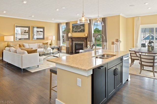 3618 Great Windsor Lane, Green, OH 44685