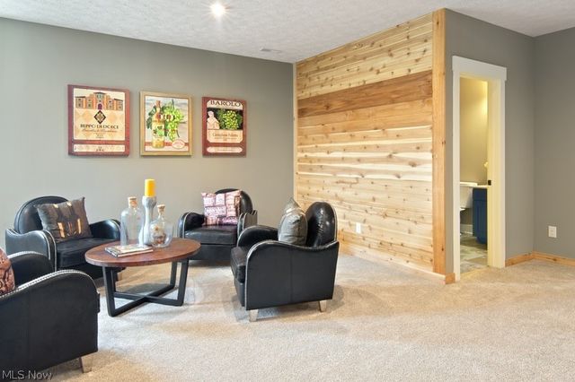 3618 Great Windsor Lane, Green, OH 44685