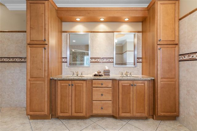 2 CAITLIN COURT, Palm Coast, FL 32137