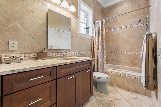 2 CAITLIN COURT, Palm Coast, FL 32137