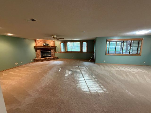 1330 N Hickory Creek, Wichita, KS 67235