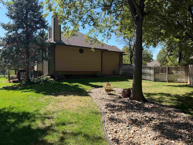 1330 N Hickory Creek, Wichita, KS 67235