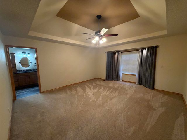 1330 N Hickory Creek, Wichita, KS 67235