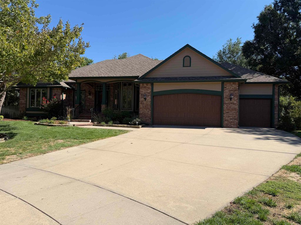 1330 N Hickory Creek, Wichita, KS 67235