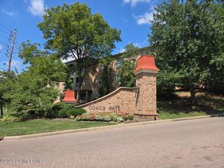 5800 Coach Gate Wynde APT 295, Louisville, KY 40207