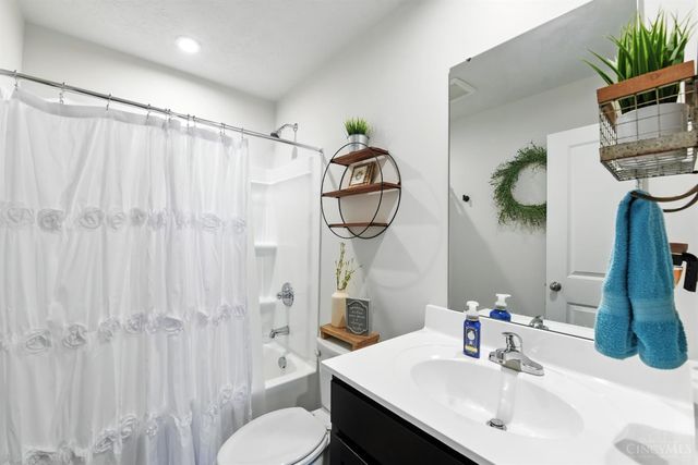 5714 Millbrook Drive, Middletown, OH 45042