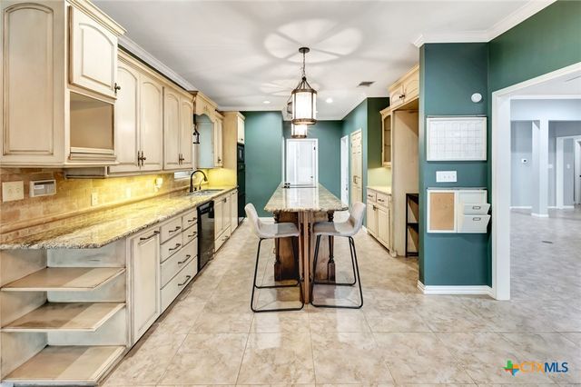 107 Masters Court, Victoria, TX 77904