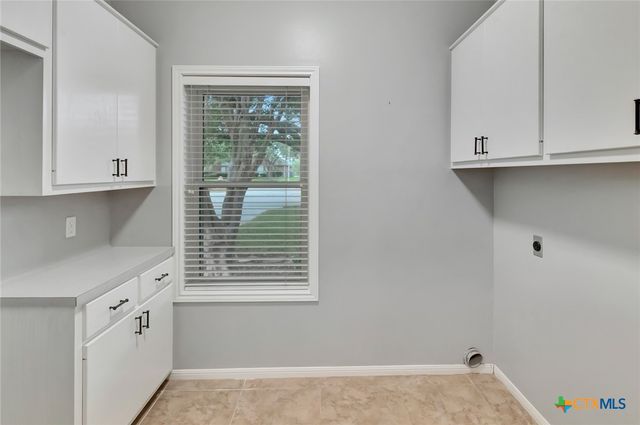 107 Masters Court, Victoria, TX 77904