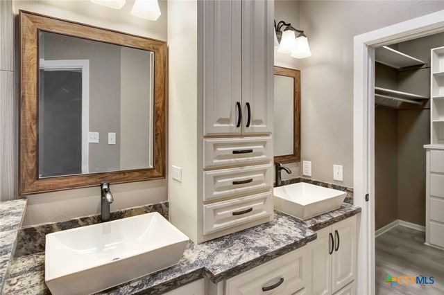 107 Masters Court, Victoria, TX 77904