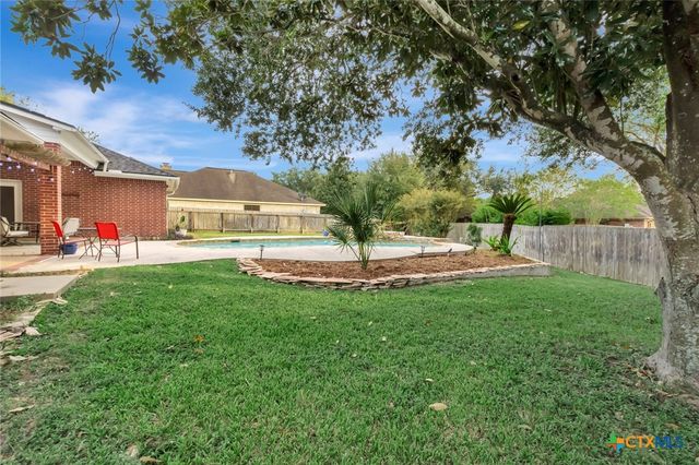 107 Masters Court, Victoria, TX 77904