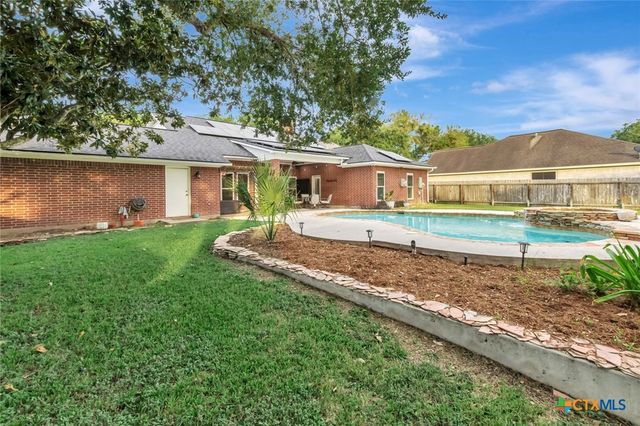 107 Masters Court, Victoria, TX 77904