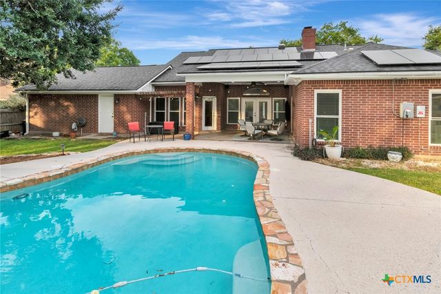 107 Masters Court, Victoria, TX 77904