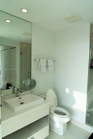 55 SW 9th St 3607, Miami, FL 33130