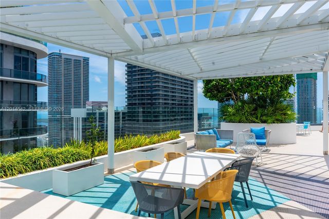 55 SW 9th St 3607, Miami, FL 33130