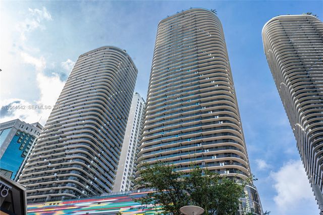 55 SW 9th St 3607, Miami, FL 33130