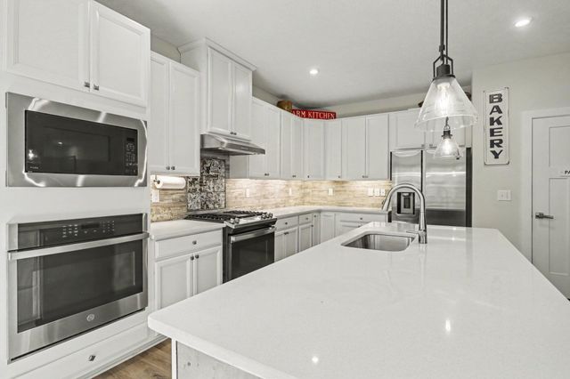 252 Arlington Drive, Pickerington, OH 43147