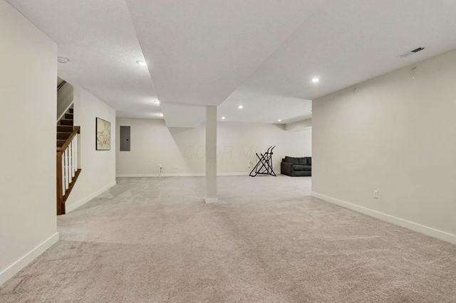 252 Arlington Drive, Pickerington, OH 43147