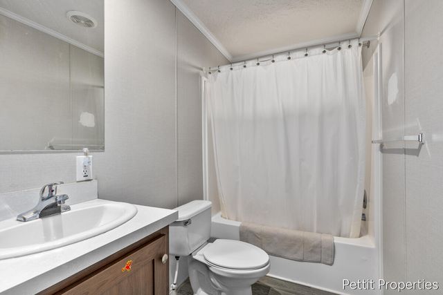 7204 E Grand River Avenue 253, Portland, MI 48875