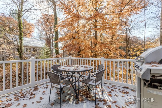 18486 W Spring Lake Road, Spring Lake, MI 49456