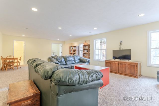 18486 W Spring Lake Road, Spring Lake, MI 49456