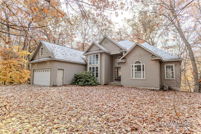 18486 W Spring Lake Road, Spring Lake, MI 49456