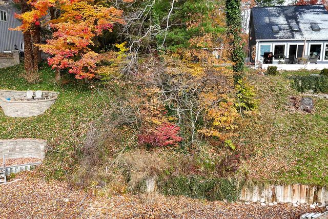 18486 W Spring Lake Road, Spring Lake, MI 49456