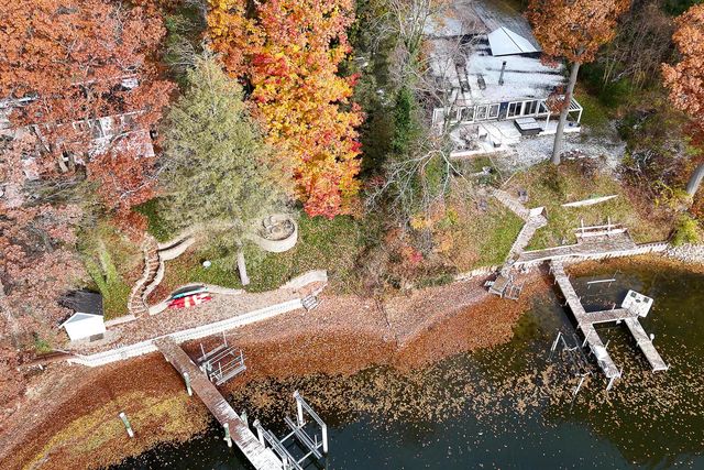 18486 W Spring Lake Road, Spring Lake, MI 49456