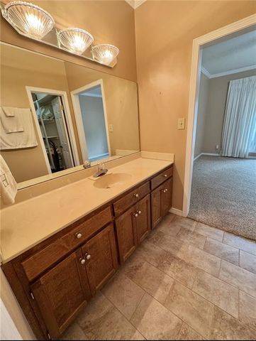 1429 Regency Oaks Drive E, Mobile, AL 36609