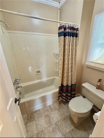 1429 Regency Oaks Drive E, Mobile, AL 36609