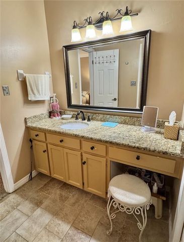 1429 Regency Oaks Drive E, Mobile, AL 36609