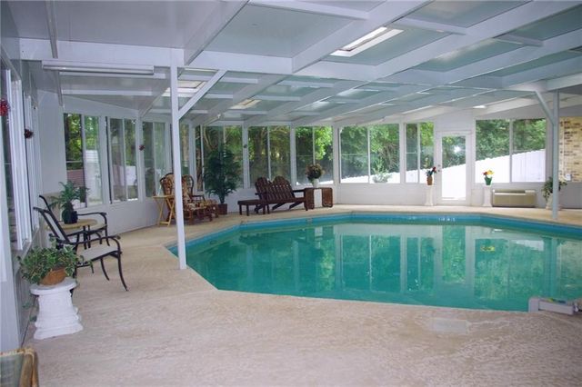 1429 Regency Oaks Drive E, Mobile, AL 36609